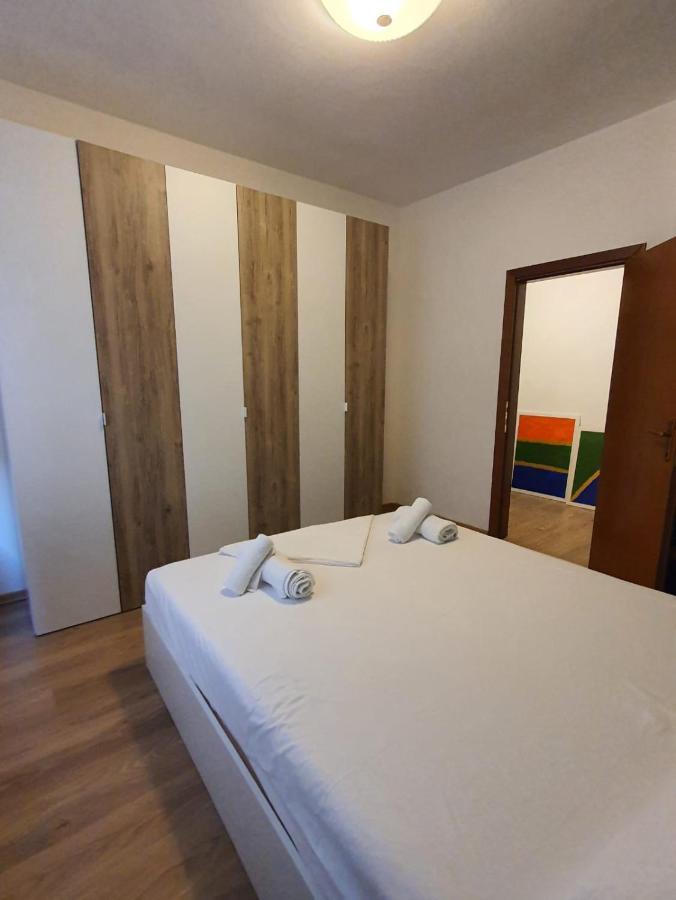 Heris'S Apartment Tirana Exteriör bild